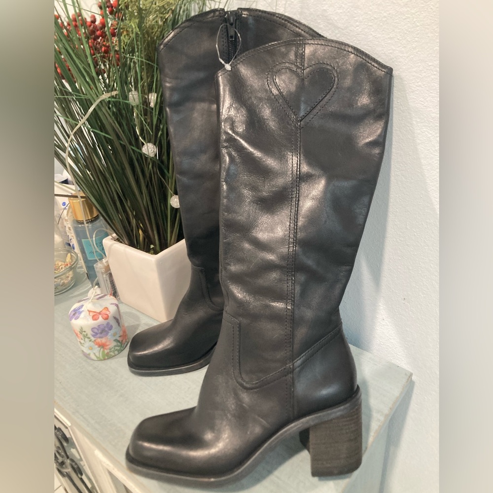 NWOB Lucky Brand Leather Black Tall Boot Square Toe Stacked Heel Size 5 1/2 - Picture 2 of 15